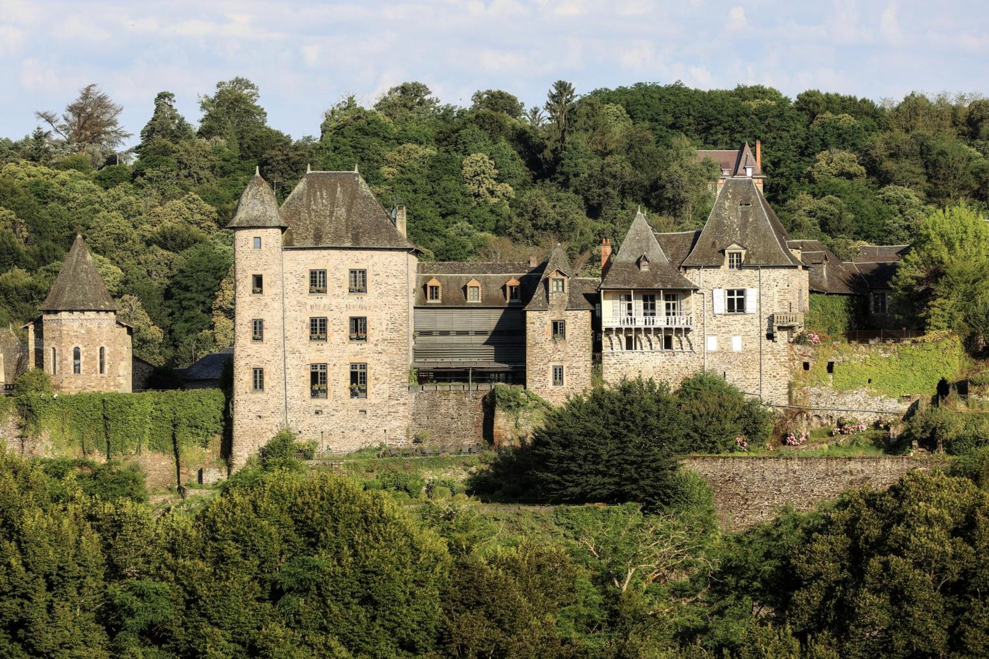 Hotel Joyet De Maubec Uzerche Exterior foto